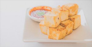 Tofu: o que é e os seus benefícios para a saúde (com receita!)